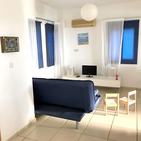 3 Bedrooms House At Argaka 200 M Away From The Beach With Sea View Private Pool And Enclosed Garden *