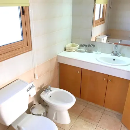 3 Bedrooms House At Argaka 200 M Away From The Beach With Sea View Private Pool And Enclosed Garden بيت للعطل ارغاكه