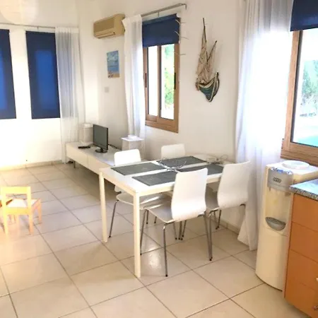 3 Bedrooms House At Argaka 200 M Away From The Beach With Sea View Private Pool And Enclosed Garden *